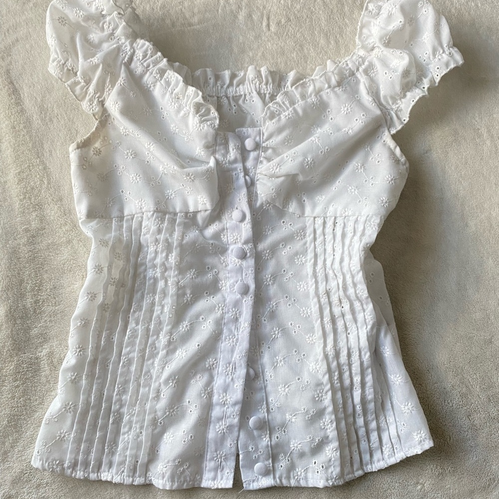 Abercrombie & Fitch White Eyelet Button-Down Blouse